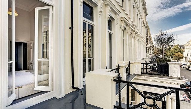  Image of 2 bedroom Flat to rent in Lexham Gardens London W8 at Lexham Gardens  London, W8 6JN