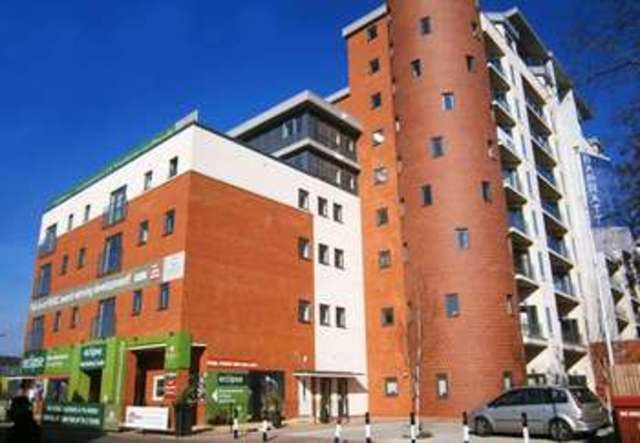  Image of 2 bedroom Property to rent in Grays Place Slough SL2 at Grays Place  Slough, SL2 5GE