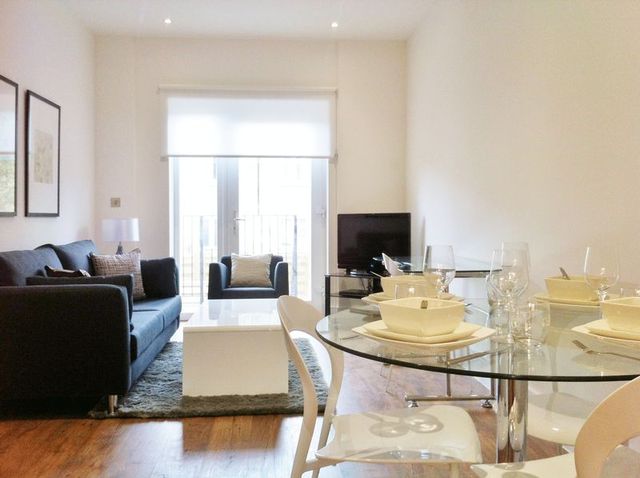  Image of 2 bedroom Property to rent in Commercial Road London E14 at Commercial Road  London, E14 7LW