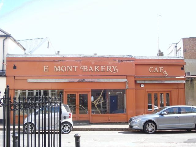  Image of Property to rent in Queens Road Twickenham TW1 at Queens Road  Twickenham, TW1 4ET