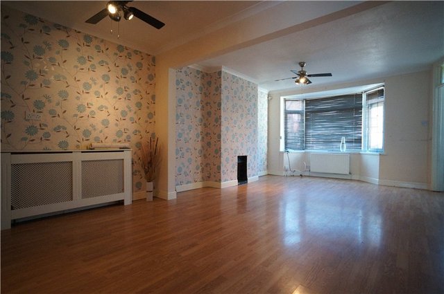  Image of 2 bedroom End of Terrace for sale in Abbey Road Gravesend DA12 at Gravesend Kent Gravesend, DA12 1RG