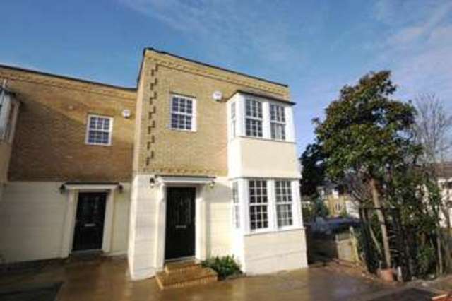  Image of 3 bedroom Mews to rent in Albemarle Road Beckenham BR3 at Beckenham Kent Beckenham, BR3 5HR