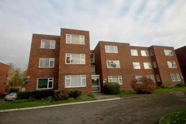  Image of 2 bedroom Flat to rent in Albemarle Road Beckenham BR3 at Beckenham Kent Beckenham, BR3 5XD