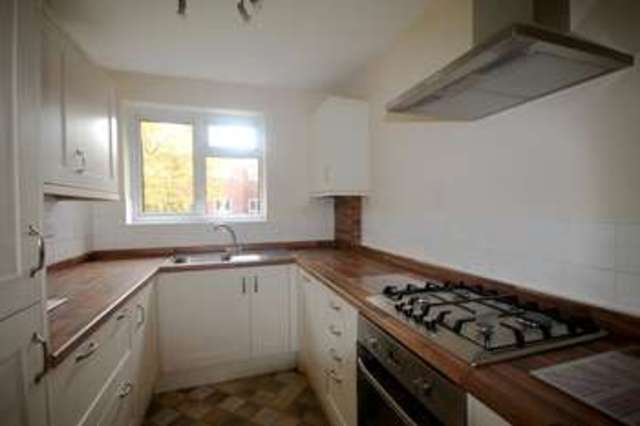  Image of 2 bedroom Flat to rent in Albemarle Road Beckenham BR3 at Beckenham Kent Beckenham, BR3 5XD