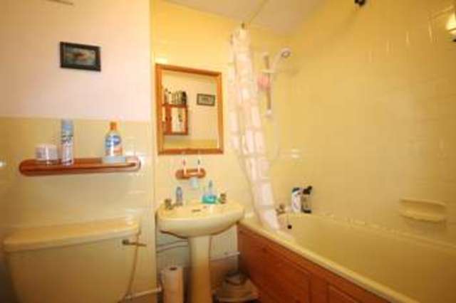  Image of 1 bedroom Flat to rent in Albemarle Road Beckenham BR3 at Beckenham  Beckenham, BR3 5HR
