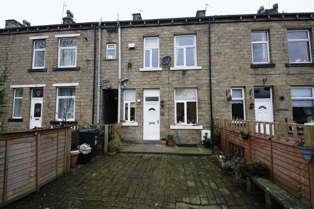  Image of 1 bedroom Terraced house for sale in Albion Street Elland HX5 at Albion Street  Elland, HX5 0HA