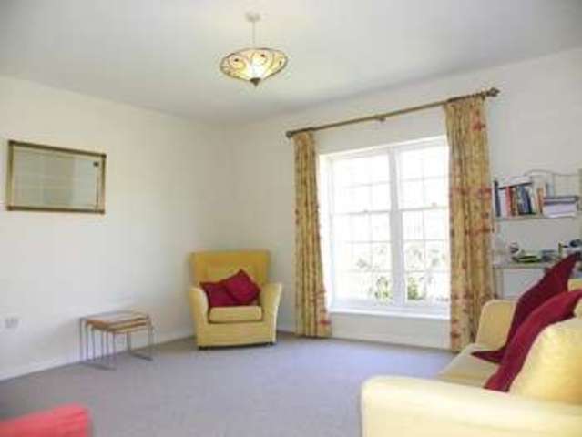  Image of 2 bedroom Flat to rent in St. Andrews Road Henley-on-Thames RG9 at Allison House St. Andrews Road Henley-On-Thames, RG9 1HS