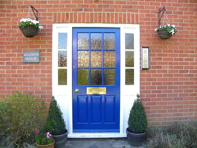  Image of 2 bedroom Flat to rent in St. Andrews Road Henley-on-Thames RG9 at Allison House St. Andrews Road Henley-On-Thames, RG9 1HS