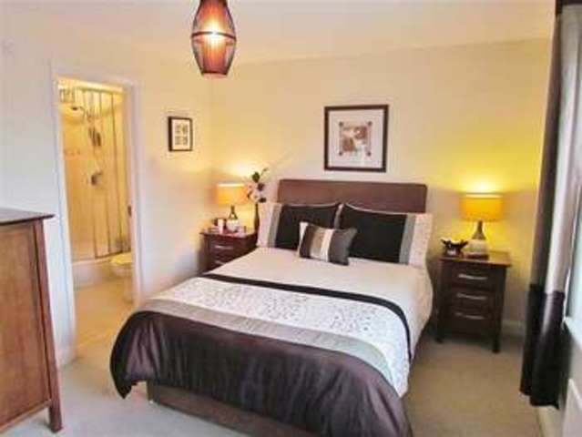  Image of 4 bedroom Town House to rent in Anna Pavlova Close Abingdon OX14 at Abingdon, OX14 1TE
