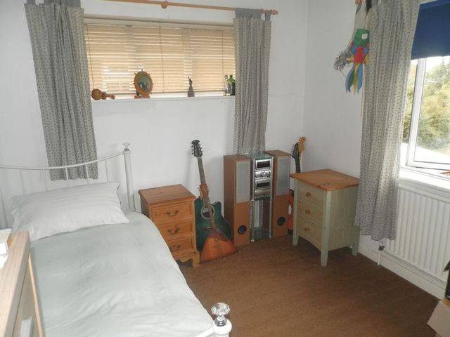  Image of 4 bedroom Detached house for sale in Arlington Avenue Goring-by-Sea Worthing BN12 at Arlington Avenue  Goring Hall, Worthing, BN12 4SX