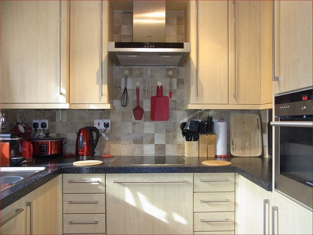  Image of 2 bedroom Terraced house for sale in Artesian Grove New Barnet Barnet EN5 at Artesian Grove  New Barnet, EN5 5HU
