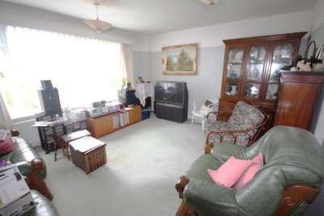  Image of 2 bedroom Ground Flat for sale in Abbey Park Beckenham BR3 at Abbey Park Beckenham Beckenham, BR3 1QE