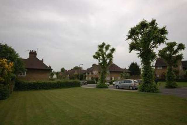  Image of 2 bedroom Semi-Detached house to rent in Asmuns Place London NW11 at Asmuns Place  London, NW11 7XG