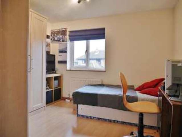  Image of 4 bedroom Detached house for sale in Ballard Chase Abingdon OX14 at Abingdon, OX14 1XQ