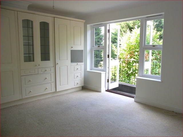  Image of 4 bedroom Semi-Detached house for sale in Barnet Road Arkley Barnet EN5 at Barnet Road Arkley Barnet, EN5 3LB