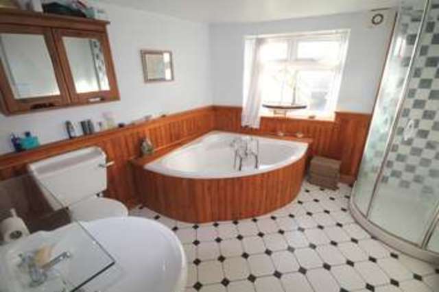  Image of 4 bedroom Detached house for sale in Barroon Castle Donington Derby DE74 at Castle Donington Castle Donington Derbyshire, DE74 2PF