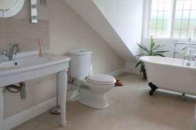  Image of 6 bedroom Detached house for sale in Bedhampton Hill Havant PO9 at Bedhampton Havant Hampshire, PO9 3JP