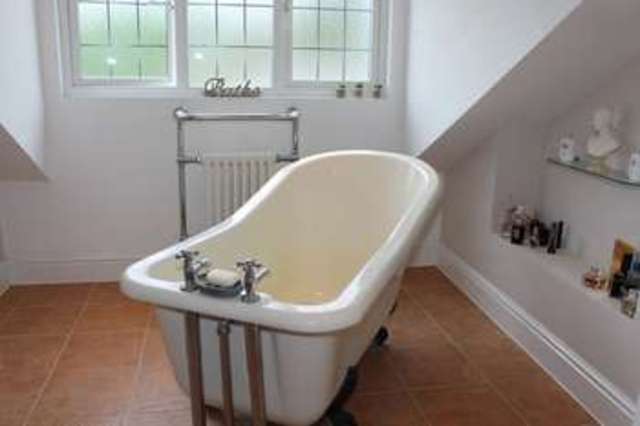  Image of 6 bedroom Detached house for sale in Bedhampton Hill Havant PO9 at Bedhampton Havant Hampshire, PO9 3JP