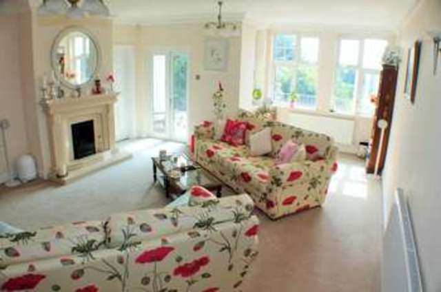  Image of 5 bedroom Detached house for sale in Portsdown Hill Road Havant PO9 at Bedhampton Havant Hampshire, PO9 3JU