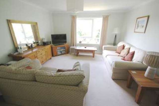  Image of 1 bedroom Flat for sale in Copers Cope Road Beckenham BR3 at 53 Copers Cope Road Beckenham Beckenham, BR3 1NJ
