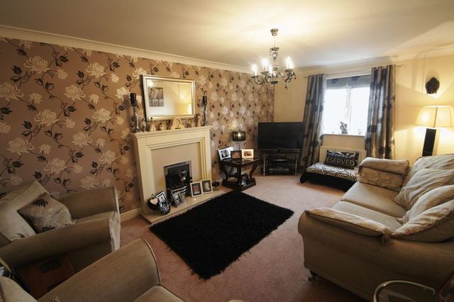  Image of 4 bedroom Detached house for sale in Blackberry Way Halifax HX3 at Blackberry Way  Siddal, HX3 9EP