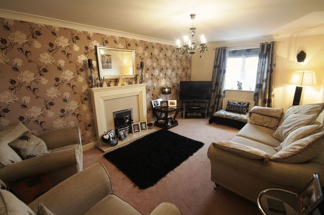  Image of 4 bedroom Detached house for sale in Blackberry Way Halifax HX3 at Blackberry Way  Siddal, HX3 9EP