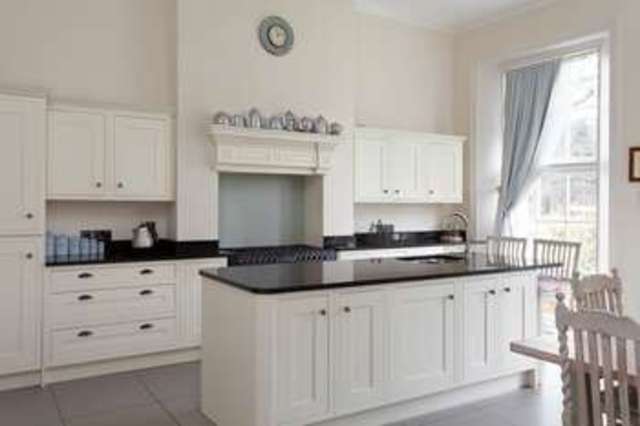  Image of 5 bedroom Detached house for sale in Blendworth Lane Horndean Waterlooville PO8 at Blendworth Waterlooville Hampshire, PO8 0AA