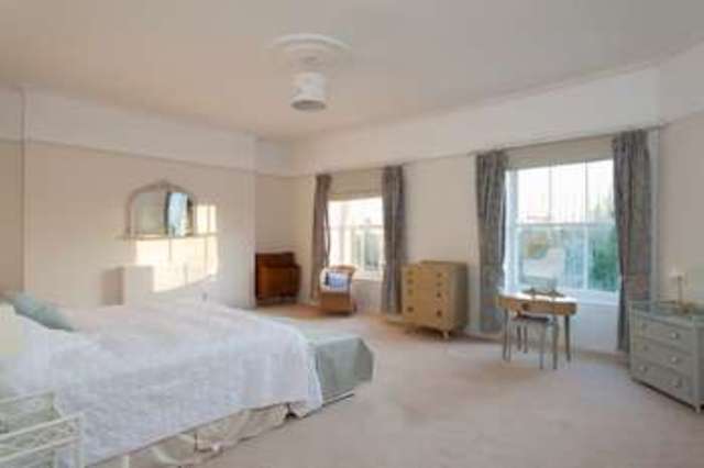  Image of 5 bedroom Detached house for sale in Blendworth Lane Horndean Waterlooville PO8 at Blendworth Waterlooville Hampshire, PO8 0AA