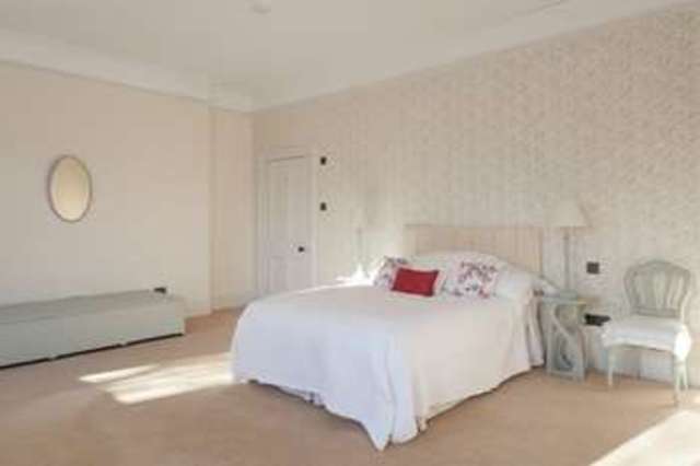  Image of 5 bedroom Detached house for sale in Blendworth Lane Horndean Waterlooville PO8 at Blendworth Waterlooville Hampshire, PO8 0AA