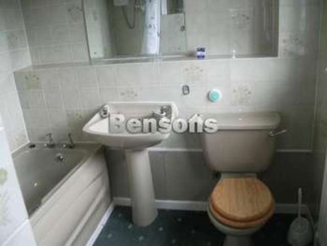  Image of 4 bedroom Detached house to rent in Blenheim Road Leegomery Telford TF1 at Blenheim Road Apley Telford, TF1 6YE