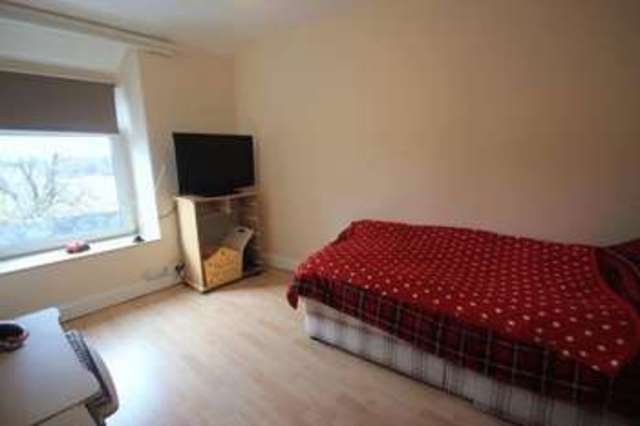  Image of 2 bedroom Terraced house for sale in Bontnewydd Caernarfon LL55 at Bontnewydd Caernarfon, LL54 7UW