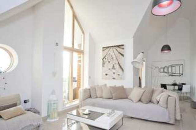  Image of 2 bedroom Flat for sale in Honeycombe Chine Pokesdown Bournemouth BH5 at Boscombe Bournemouth Hampshire, BH5 1LE