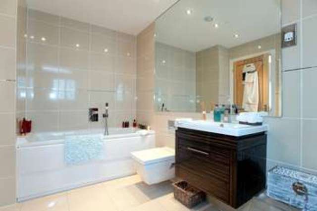  Image of 2 bedroom Flat for sale in Honeycombe Chine Pokesdown Bournemouth BH5 at Boscombe Bournemouth Hampshire, BH5 1LE