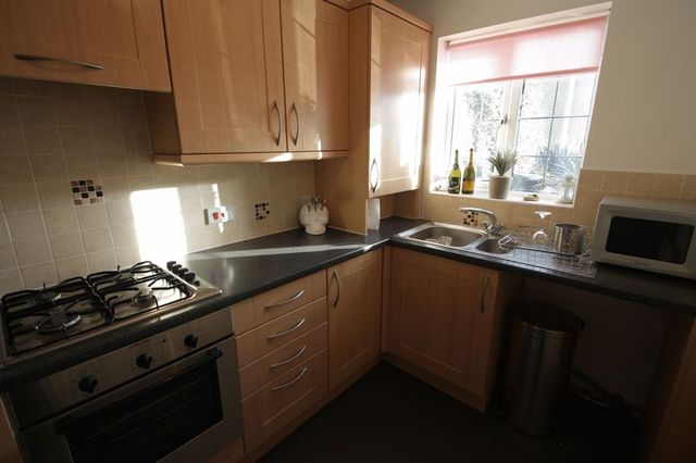  Image of 3 bedroom Semi-Detached house to rent in Bramble Close Siddal Halifax HX3 at Bramble Close  Halifax, HX3 9EL