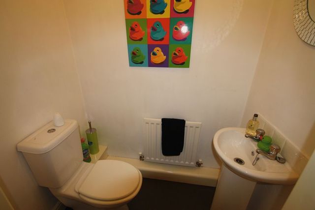 Image of 3 bedroom Semi-Detached house to rent in Bramble Close Siddal Halifax HX3 at Bramble Close  Halifax, HX3 9EL