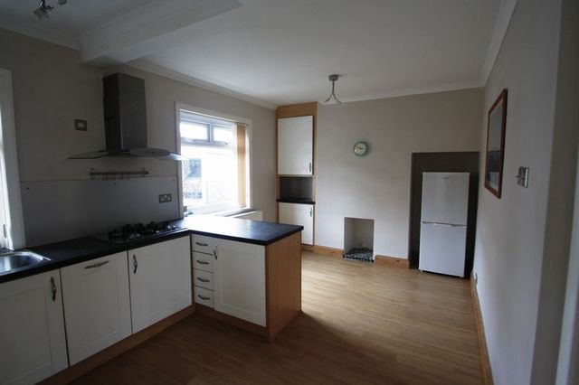  Image of 3 bedroom Semi-Detached house for sale in Brooklands Avenue Holywell Green Halifax HX4 at Brooklands Avenue  Holywell Green, HX4 9AA