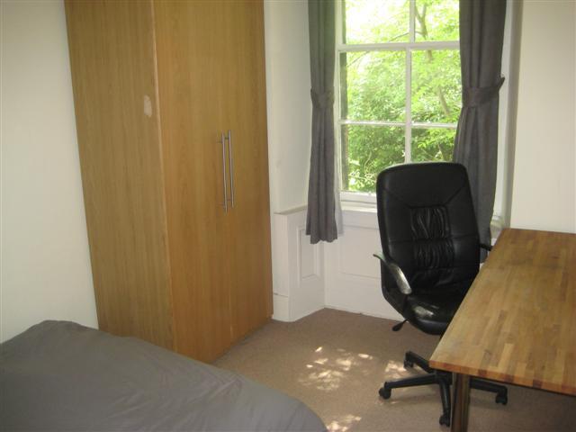  Image of 2 bedroom Flat to rent in Brougham Street Edinburgh EH3 at Tollcross Edinburgh Edinburgh, EH3 9JS