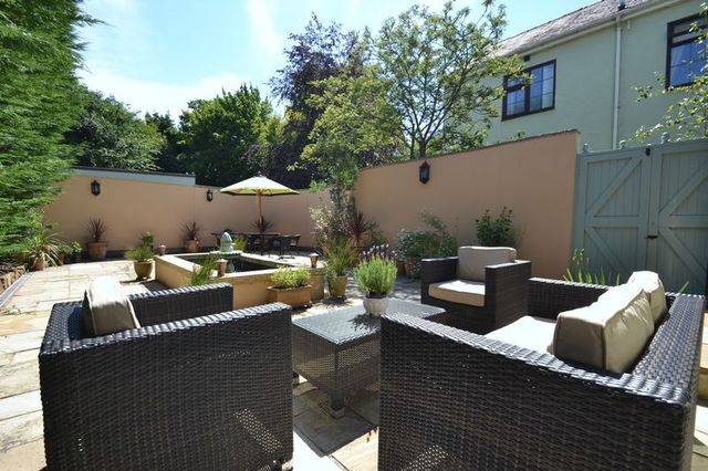  Image of 5 bedroom Detached house for sale in Brownhill Lane Longton Preston PR4 at Brownhill Lane Array New Longton, PR4 4SJ