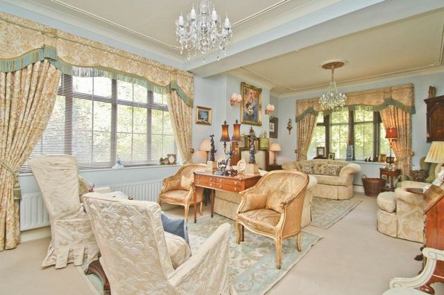  Image of 5 bedroom Detached house for sale in Brownhill Lane Longton Preston PR4 at Brownhill Lane Array New Longton, PR4 4SJ