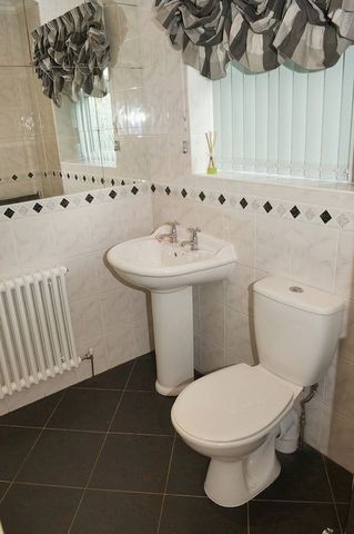  Image of 4 bedroom Bungalow to rent in Bryan Road Elland HX5 at Bryan Road  Elland, HX5 0QZ