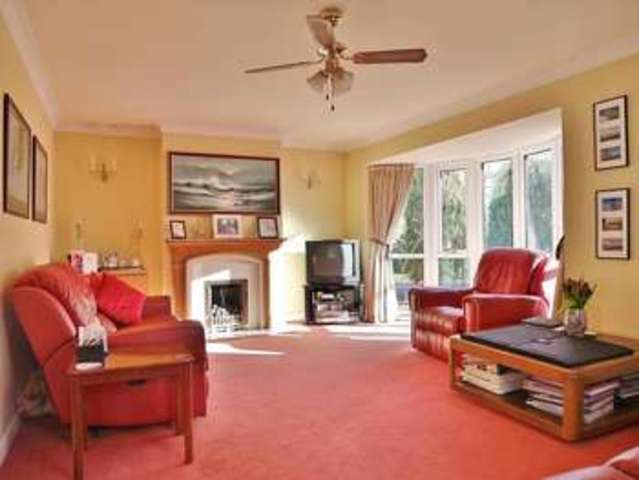  Image of 4 bedroom Detached house for sale in Burcot Park Burcot Abingdon OX14 at Burcot  Abingdon, OX14 3DH