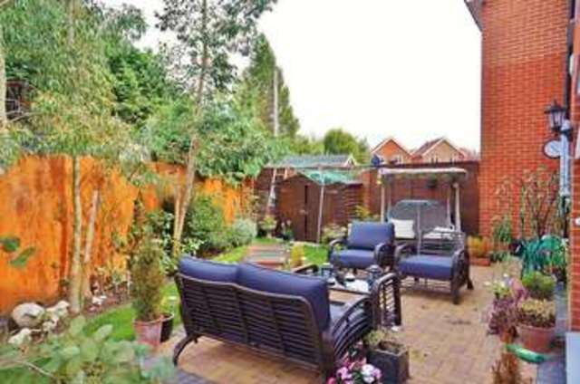  Image of 3 bedroom Mews for sale in Caldecott Road Abingdon OX14 at Abingdon, OX14 5HB