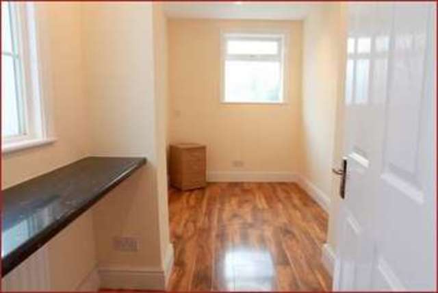  Image of 4 bedroom Terraced house for sale in Calvert Road Barnet EN5 at Calvert Road  Barnet, EN5 4HJ