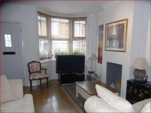  Image of 3 bedroom Property for sale in Calvert Road Barnet EN5 at Calvert Road  HIGH BARNET, EN5 4HJ