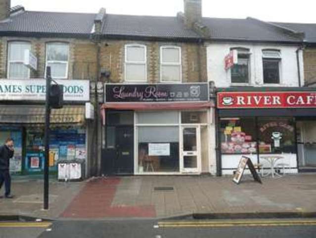  Image of Property to rent in Cambridge Road Norbiton Kingston upon Thames KT1 at Cambridge Road  Kingston Upon Thames, KT1 3NQ