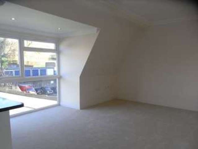  Image of 2 bedroom Property for sale in Cat Hill East Barnet Barnet EN4 at Cat Hill East Barnet Barnet, EN4 8HF
