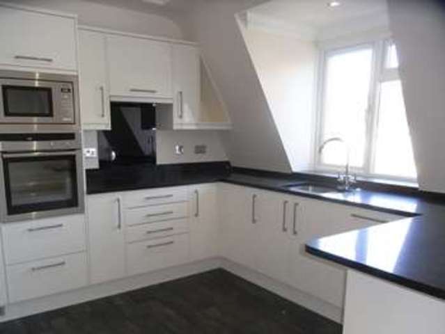  Image of 2 bedroom Property for sale in Cat Hill East Barnet Barnet EN4 at Cat Hill East Barnet Barnet, EN4 8HF