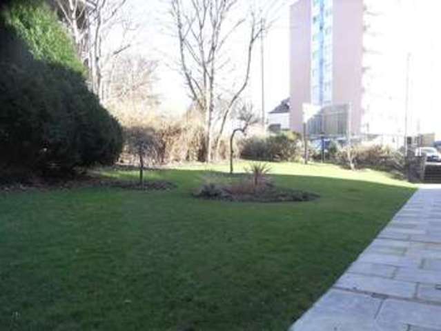  Image of 2 bedroom Property for sale in Cat Hill East Barnet Barnet EN4 at Cat Hill East Barnet Barnet, EN4 8HF