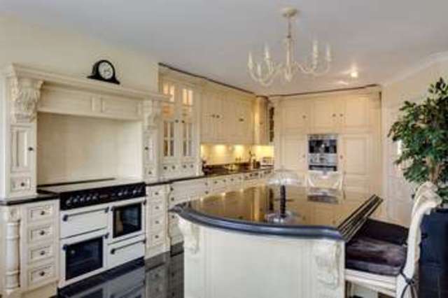  Image of 6 bedroom Detached house for sale in Glamorgan Road Catherington Waterlooville PO8 at Catherington Waterlooville Hampshire, PO8 0TS