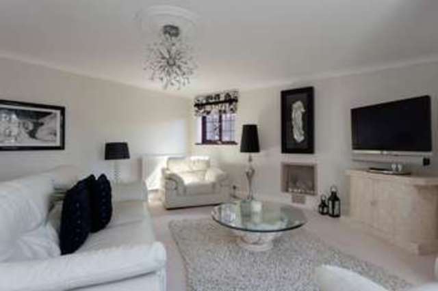  Image of 6 bedroom Detached house for sale in Glamorgan Road Catherington Waterlooville PO8 at Catherington Waterlooville Hampshire, PO8 0TS